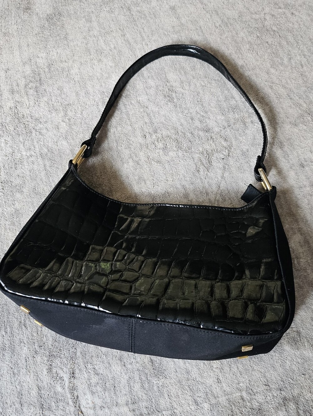 Jaclyn Smith vintage crocodile embossed faux black shoulder bag